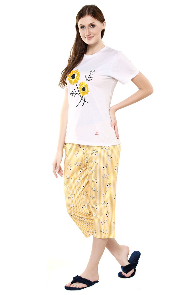 evolove Women's Cyber Yellow Round Neck Floral Print Capri Set