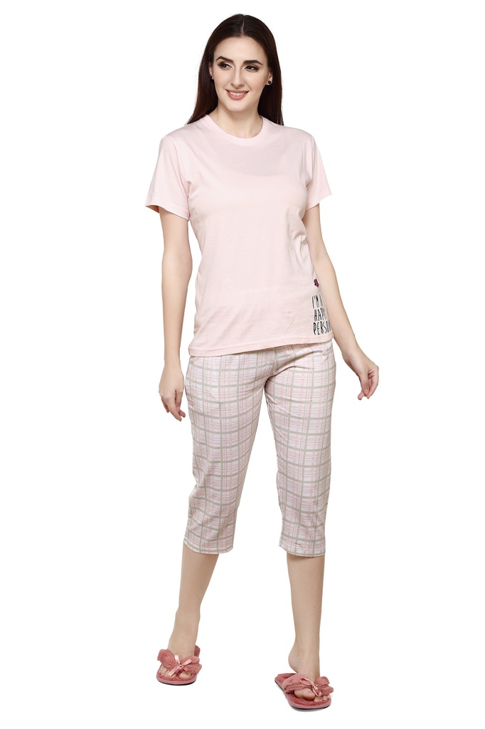 evolove Light Pink Round neck Checks Printed Women's (Capri set) Night suit  of any design (Light Pink